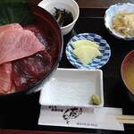 魚喰いの大間んぞく - 3色まぐろ丼