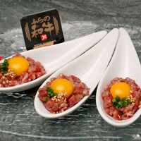 ワンスプーン炙りユッケ（三個）
