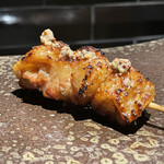 YAKITORI 燃 es - 押岡地鶏皮付きせせり