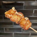 YAKITORI 燃 es - 押岡地鶏皮付きせせり