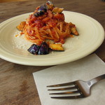 ナスとベーコンのトマトソーススパゲッティーニ