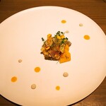 ラチュレ - 
      ◎柿と鯵のマリネ（ブルーチーズと柿の相性が美味）
      
      