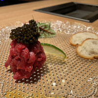 TANAKA YAKINIKU RESTAURANTE - 但馬牛　田村正道48ヶ月雌
                    赤身(トウガラシ)キャビアユッケ