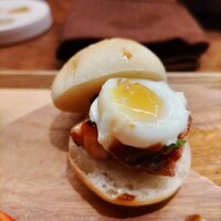 侘家古暦堂 祇園花見小路本店 - 自分で作る焼き鳥ハンバーガー