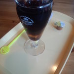 セットのドリンクがアイスコーヒーになってた。嬉しい。