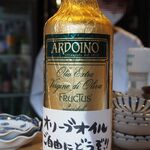 立ち飲み テッケン - オリーブオイルはご自由にどうぞ！！