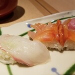 鮨処 銀座福助 - ひらめ・赤貝。