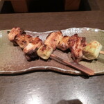 Kisshoutei Sushi Robata - カジキのねぎま2本(440円)