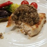 キッチン ブルー グローブ - めかじきムニエルの断面