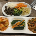 焼肉フランス人 - キムチ＆ナムル盛り合わせ