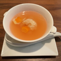 礼華 - 真珠コース
                      海老ワンタンの桜色スープ