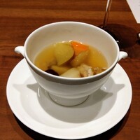 カントニーズ 燕 - 長芋、棗、杏仁入り 林檎と豚肉の香港風蒸しスープ　