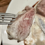 Lamb zo - ラム肩ロース肉のローストランチ、ブルーチーズソース1,350円