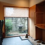 すし徳灑落 - 雰囲気良き。