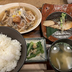 NATURA MARKET - 鶏モモの竜田揚げきのこ餡かけと鯖の生姜味噌焼き御膳¥1000