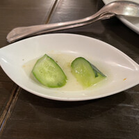 ピッツェリア ロマーナ ジャニコロ - きゅうりマスタード