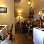 ジュエーメ - 店内は薄明かりて落ち着く感じ