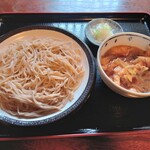 Mendo Koro Minamoto - 肉汁七割そば