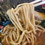 家系ラーメン王道 神道家 - 麺リフト
