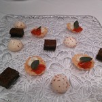 Convivio - 25年5月　小菓子　3種　パッションメレンゲ、チョコケーキ、タルト