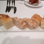 Convivio - 25年5月　3種のパン　バケット、フォカッチャ、ライ麦・檸檬ピール・クルミ