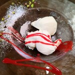 創作イタリアン Gemelli - 北海道産 クリームの濃厚パンナコッタ フランボワーズソース