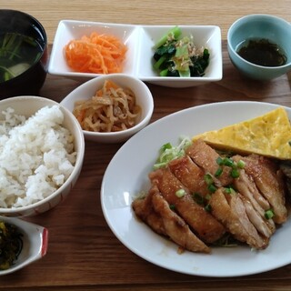 無国籍ごはん マガリ_1