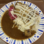 すき家 - シチューソース炭火チキンカレー上から