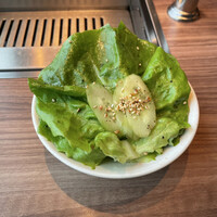 焼肉うしごろ 新宿三丁目店 - たべごろコース
                    うしごろサラダ