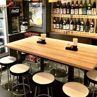 【ちょい飲みから宴会まで◎】昭和を思わせるレトロな空間