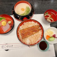 鰻割烹 伊豆栄 本店 - 