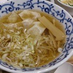 支那そば月や - 海老ワンタンそば＠690円