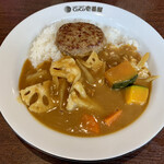CoCo壱番屋 - 料理写真:かぼちゃと冬野菜カレー
＋ハーフハンバーグ