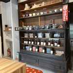 吉田たばこ店+MAMEBACO COFFEE - マグカップも販売しています。