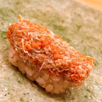すし いわお - 香箱のほぐし身の握り