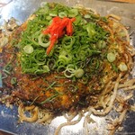 Hiroshima Huuokonomiyaki Urashima - 肉玉うどん 牡蠣入り  上から