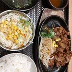 カルビ丼とスン豆腐専門店 韓丼 - 