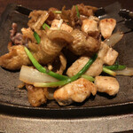 茨城地產地消之店 全席個室 Mondokoro 土浦站前店 - 奧久慈雞與筑波雞特製三種炒菜 890日圓