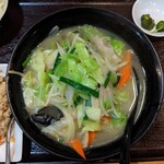 Chuuka Izakaya Rakufukui - 野菜麺