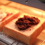 吉田たばこ店+MAMEBACO COFFEE - あずきバタートースト