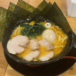 横浜家系ラーメン 一新家 - 