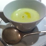 リストランテ ティー ブイ ビー - 春キャベツの冷製スープ