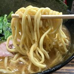 家系ラーメン クックら - 麺リフト。