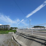 アラペイザンヌ - 駐車場と周辺環境