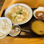 Chuukasoba Kuruma - 白辛麻婆豆腐定食＆牛すじ煮込み