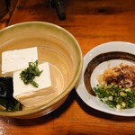 民芸茶屋 佐留丹 - 冷や奴330円