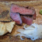 米倉 - 陶板で焼いた牛肉