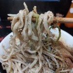 自家製太麺 ドカ盛 マッチョ - ワシワシの太麺
