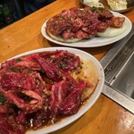 焼肉ホルモン 万千 - 