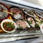 しーらすAQUA - 当日の新鮮なお刺身が並んでおり、取り放題！！です。